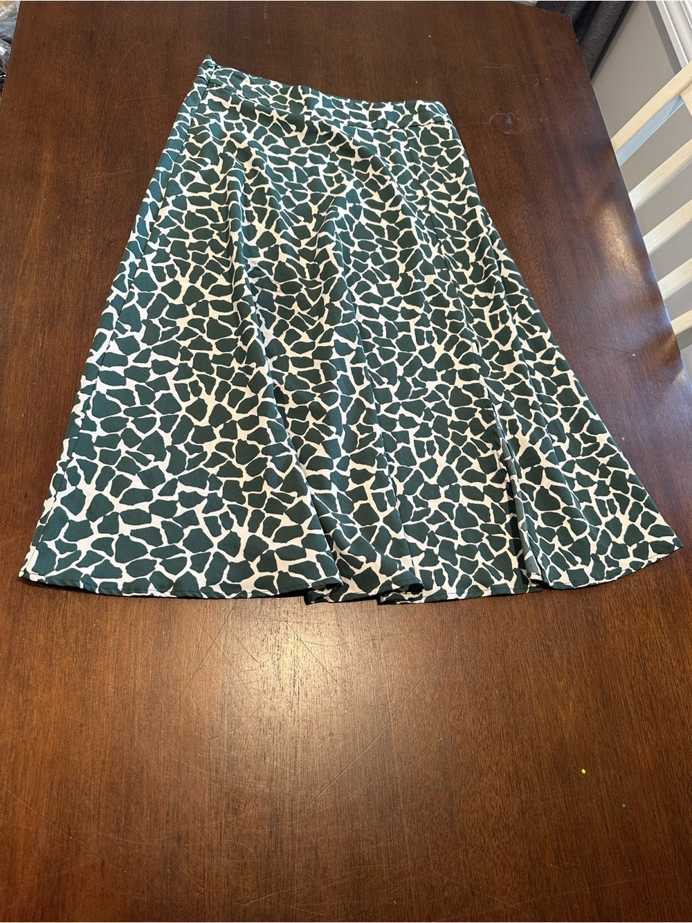 Green and White Printed A-Line Skirt